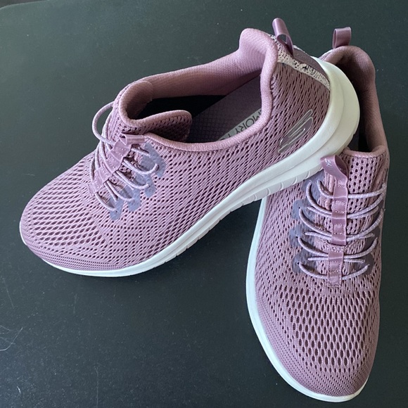 Skechers Running Shoes - Brand New - Picture 5 of 6